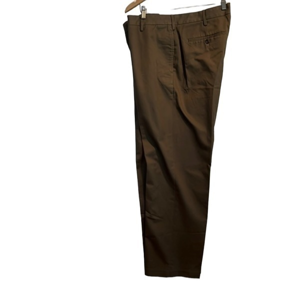 IZOD Madison‎ Chino 38x32 , Men’s, straight fit, olive, New without tags - Picture 1 of 9